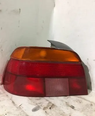 BMW 5 E39 Rear/tail lights 8358031 2NP00726001