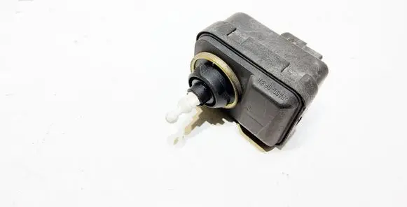 Headlight level adjustment motor
