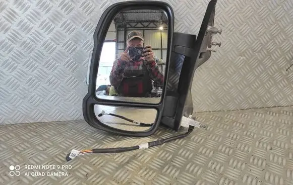 Front door electric wing mirror