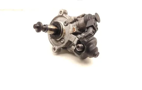 BMW 1 F20 F21 Fuel injection high pressure pump 8515058 0445010540
