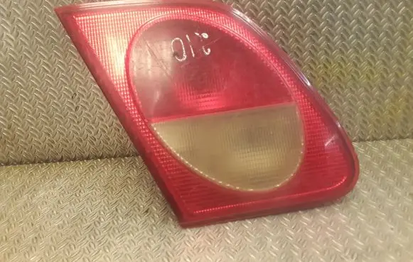 Mercedes-Benz E W210 Tailgate rear/tail lights 2108200964