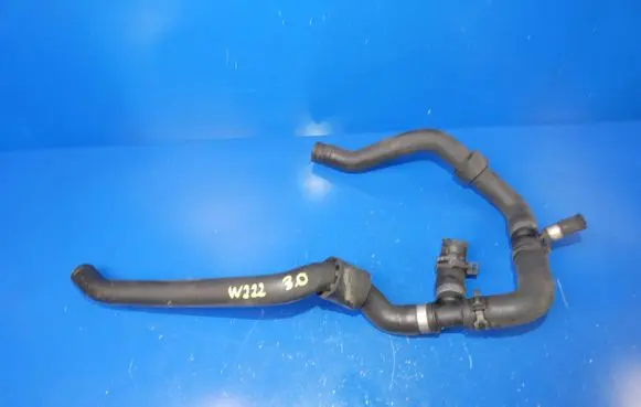 Engine coolant pipe/hose