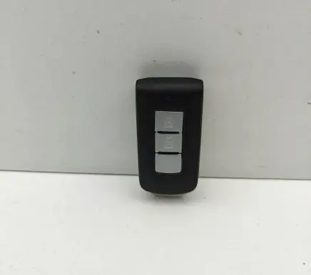 Mitsubishi L200 Ignition key/card 8637B107
