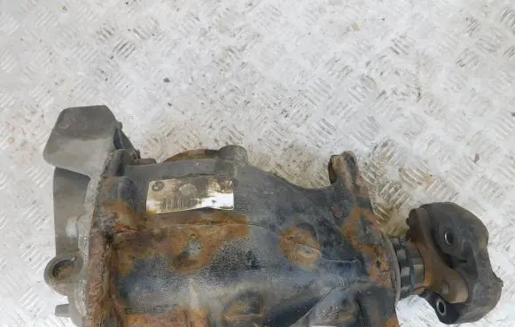 BMW 1 F20 F21 Rear differential 7605587