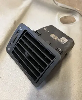 Fiat Scudo Dashboard side air vent grill/cover trim 9634499077