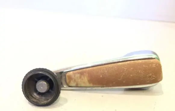 Mercedes-Benz E W123 Rear door window winding handle 