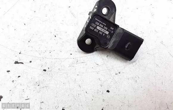 Volkswagen Golf V Air pressure sensor 03C906051 14061DT1 0261230095