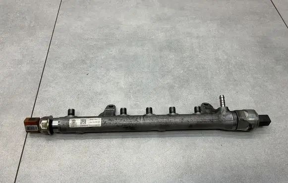 Audi A1 Fuel main line pipe 03L130764C 03L130089AA