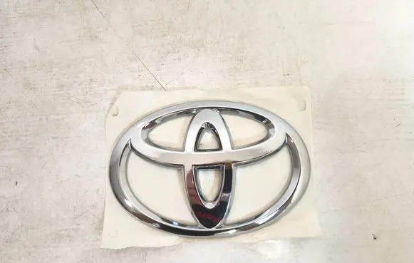 Toyota Aygo AB10 Manufacturers badge/model letters 754310H010AUTOAS17 754310H010