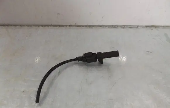 Mercedes-Benz C W204 Crankshaft position sensor 0031532828