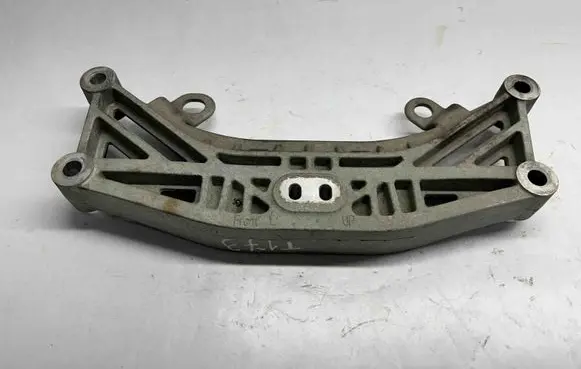 Dodge Charger Gearbox mounting bracket 68170323AA