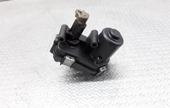 Opel Insignia A Intake manifold valve actuator/motor TMS2