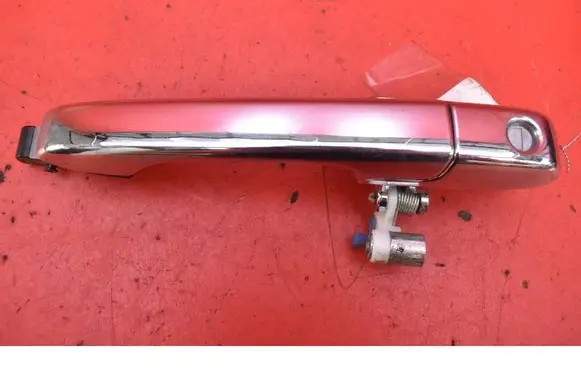 Honda CR-V Front door exterior handle 