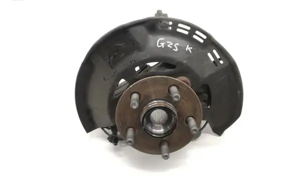 Toyota Yaris XP210 Front wheel hub 