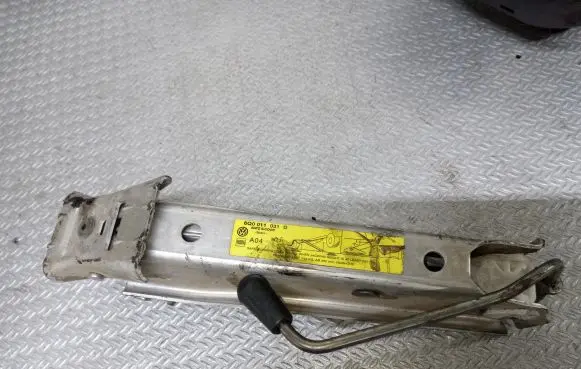 Volkswagen Polo Lift Jack 6Q0011031D