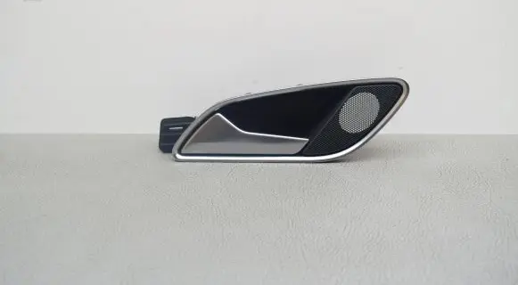 Audi Q3 8U Rear door interior handle 8U0839019B