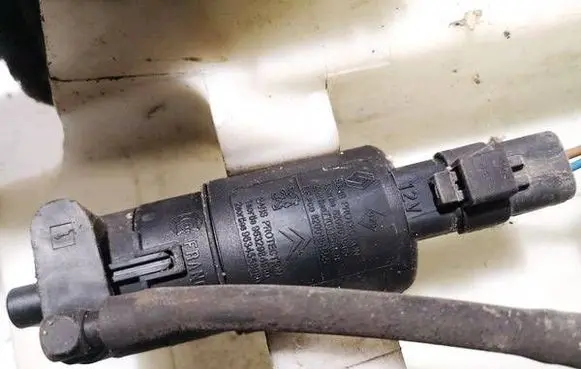 Windscreen/windshield washer pump