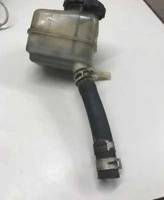 Toyota Avensis T220 Power steering fluid tank/reservoir