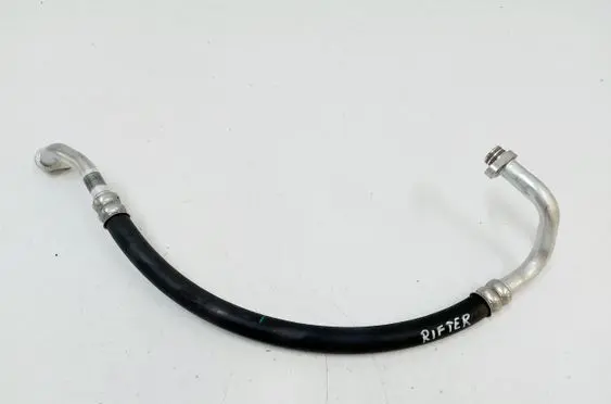 Air conditioning (A/C) pipe/hose