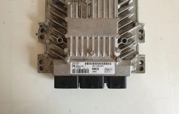 Ford Focus Engine control unit/module 5WS40778FT