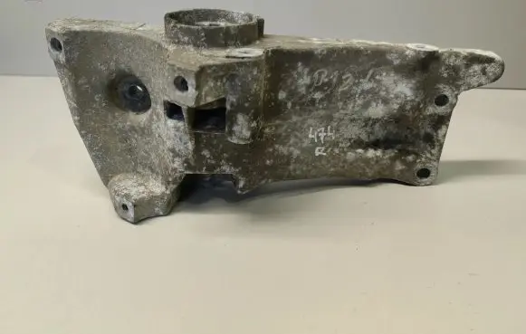 Seat Ibiza III (6L) Engine mounting bracket 036145169G