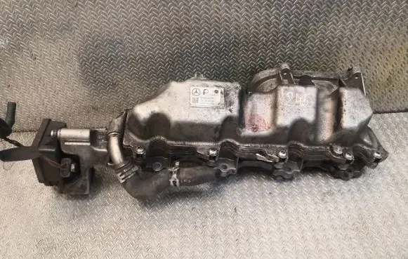 Mercedes-Benz B W245 Intake manifold 6400901137