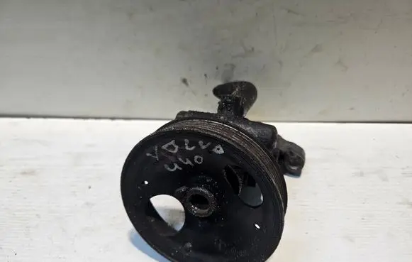 Volvo 440 Power steering pump 7844983