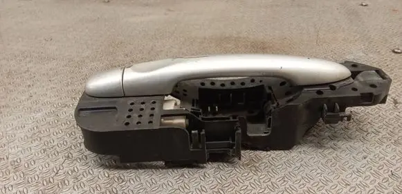 Renault Megane III Front door exterior handle 