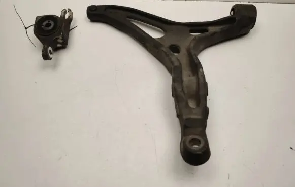 Mercedes-Benz ML W164 Front lower control arm/wishbone A1643302207