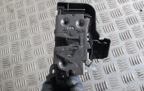 Ford Focus C-MAX Rear door lock 3M5AR26412BP