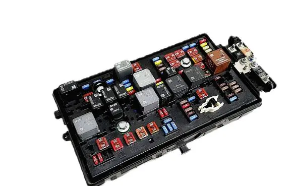 Opel Insignia A Fuse module 13345500