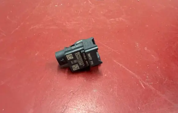 Chrysler Pacifica Airbag deployment crash/impact sensor 68483900AA