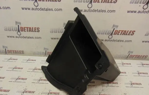 Mercedes-Benz GL X164 Tool box A1646900114