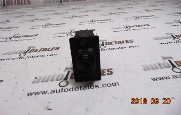 Toyota Avensis T250 Headlight level height control switch 8415205051