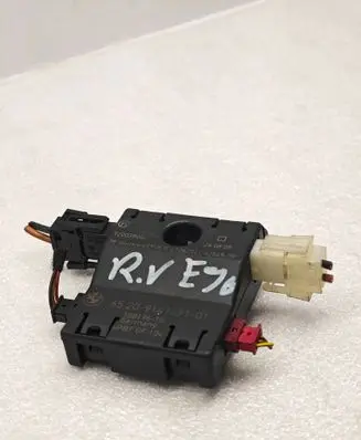 BMW 3 E90 E91 Aerial antenna amplifier 9141491 10819610