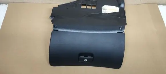 Glove box