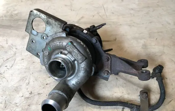 Ford Focus Turbo 4M5Q6K682AF