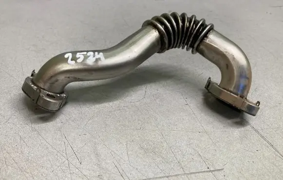 Skoda Yeti (5L) EGR valve line/pipe/hose 039131521 039131521P
