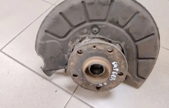 Skoda Superb B6 (3T) Front wheel hub