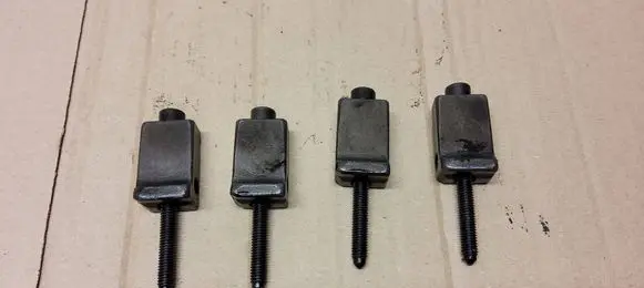 Volkswagen Transporter - Caravelle T5 Fuel Injector clamp holder 