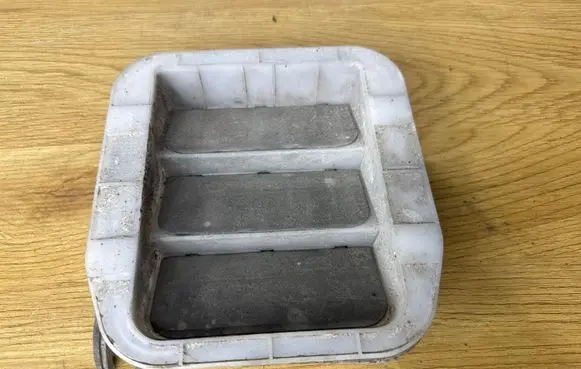 Honda Civic Quarter panel pressure vent