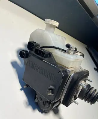 Mitsubishi Pajero ABS Pump MR569728