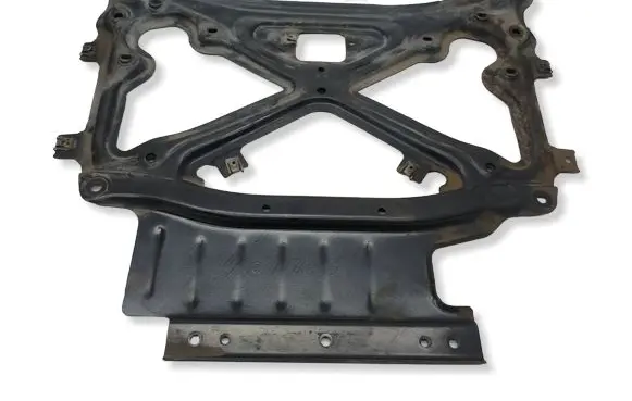 Audi Q7 4M Front subframe 4M1339345C