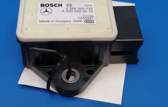 Mercedes-Benz E C207 W207 ESP acceleration yaw rate sensor A0055422618 0265005735