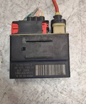 Citroen DS5 Glow plug pre-heat relay 9662570880 018010953 052445694