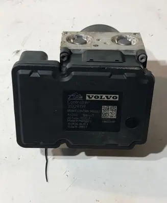 Volvo V70 ABS Pump 31329139 10061935511 000404972C3