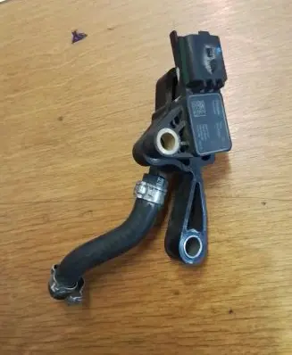 Renault Master III Exhaust gas pressure sensor 223657652R 154139703