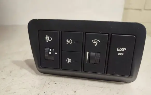 Hyundai Santa Fe Headlight level height control switch