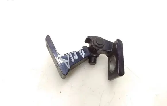 Audi A7 S7 4G Front door lower hinge 4H0831402A