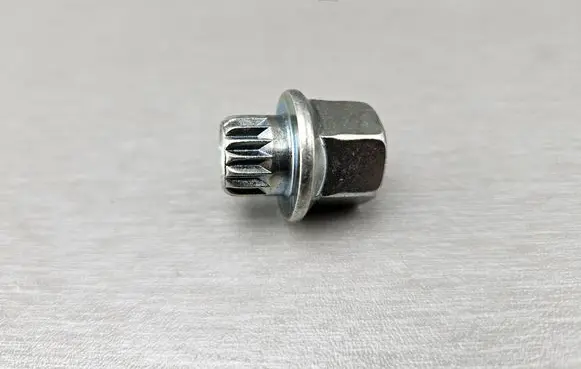 BMW 3 E90 E91 Anti-theft wheel nuts and lock 6765545 36136765545 0401208